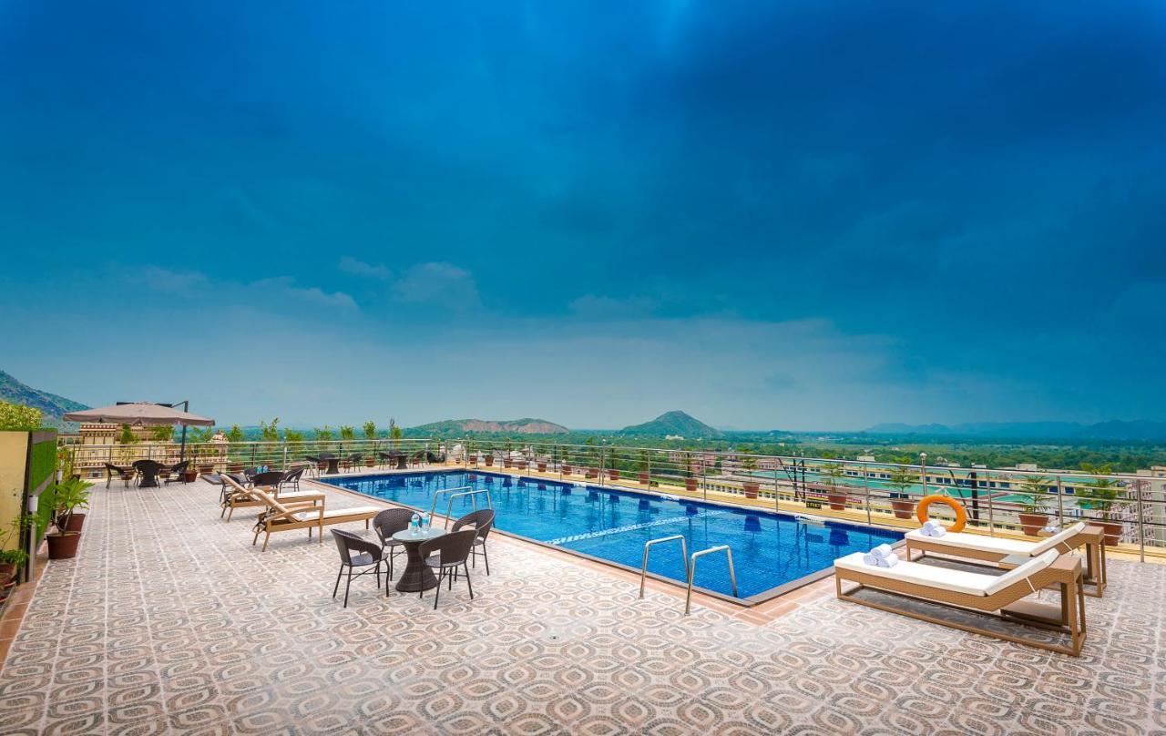 Clarion Inn Jaipur Kukas Kültér fotó